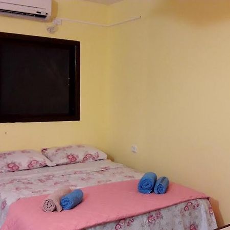 Lesanel - Guest House อารัด ภายนอก รูปภาพ